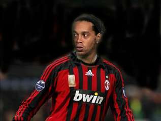 Presentation en video de Ronaldinho au Milan Ac thumbnail
