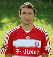 Schalke 04 pense à Van Bommel