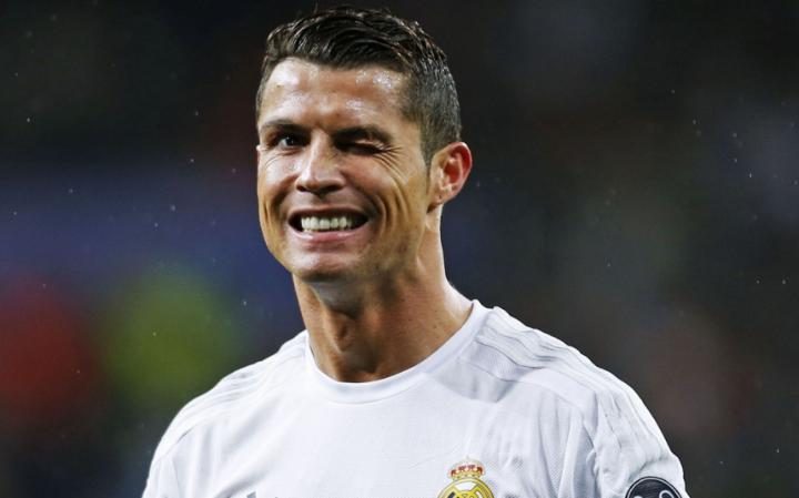 C.Ronaldo fait encore tomber un record ! - Transfert Foot 
