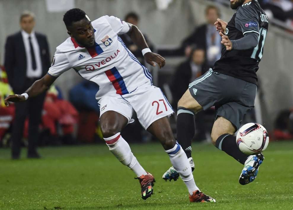 OL: Genesio défend un joueur en difficulté