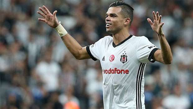 Monaco lance une dernière offensive sur Pepe !