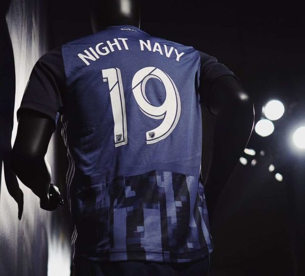 L.A Galaxy : le maillot "Night Navy" dévoilé
