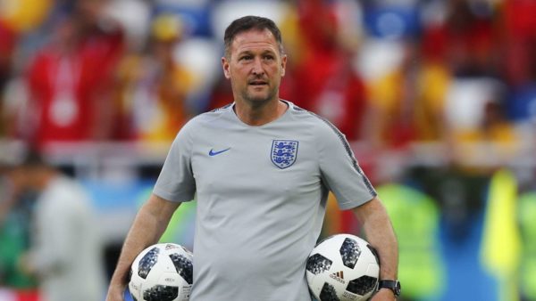 Steve Holland sur le banc de Chelsea ?