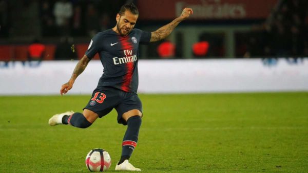 PSG : Dani Alves de retour dans son ancien club en Espagne ?