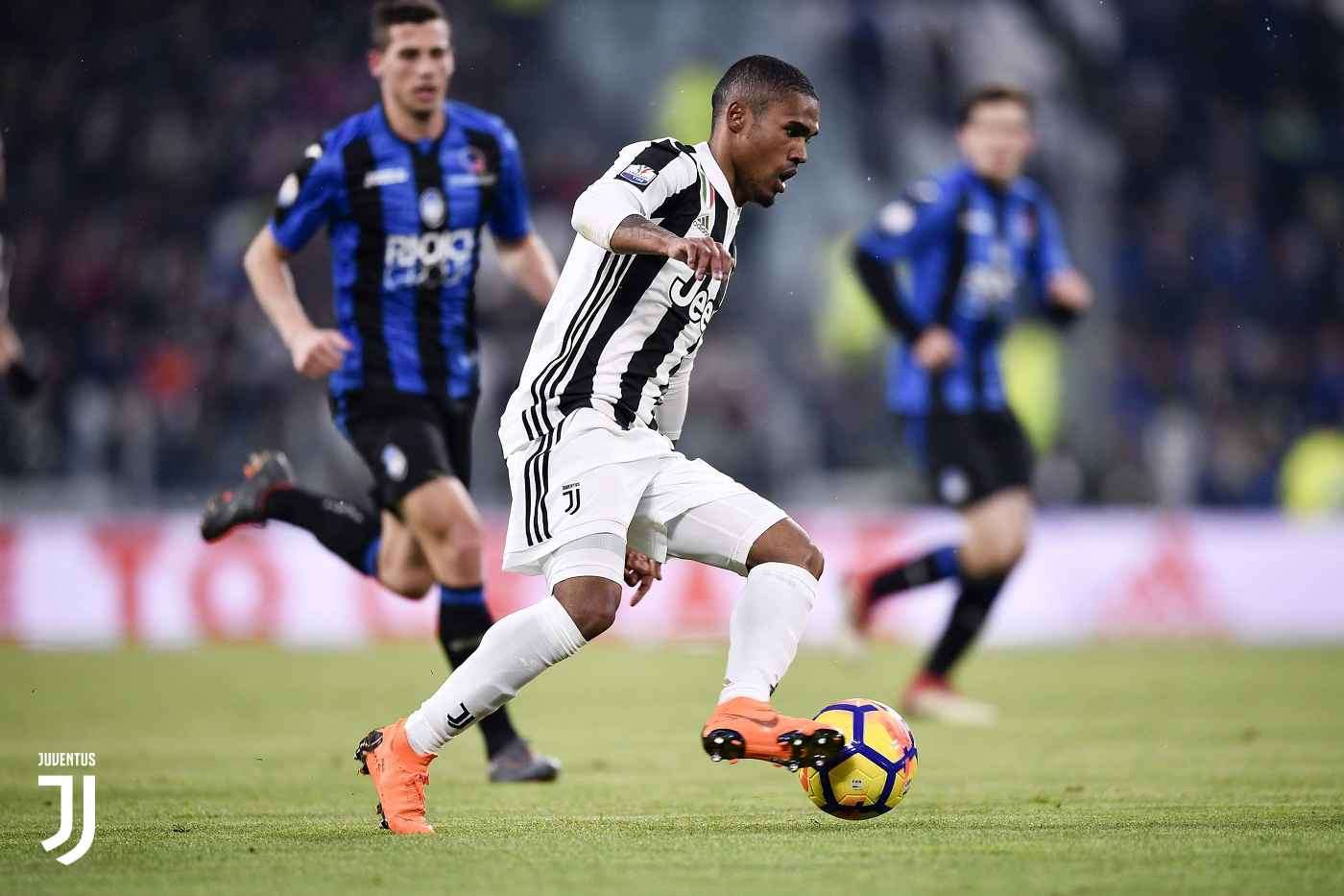 Juventus : Manchester ou Paris pour Douglas Costa ?