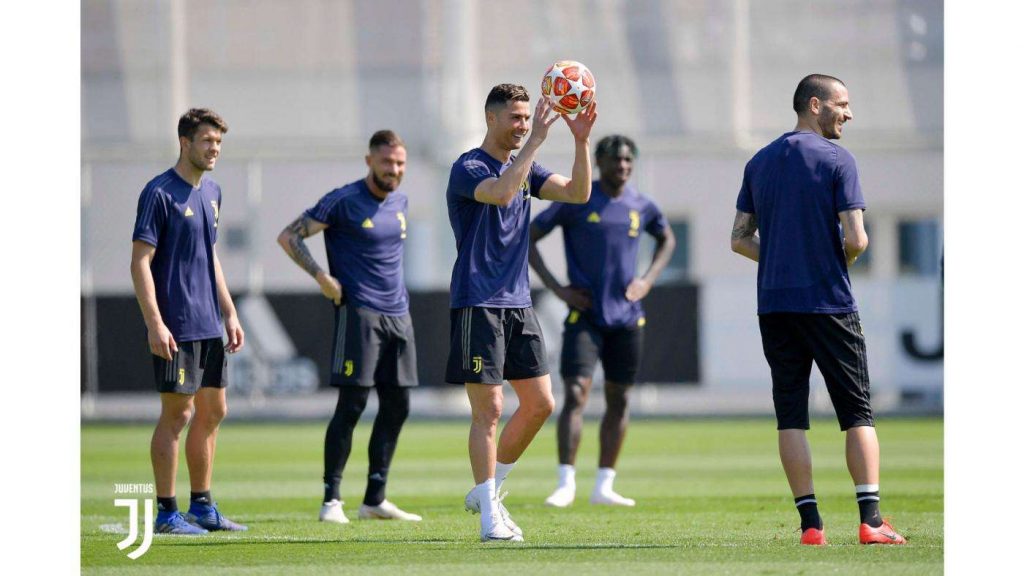 Juventus : Cristiano Ronaldo s'est entraîné avec ses partenaires