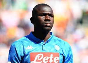 Manchester United : une offre record pour Koulibaly ?