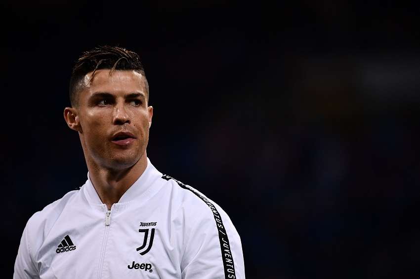 Cristiano Ronaldo Transfert Foot Mercato [ 566 x 850 Pixel ]