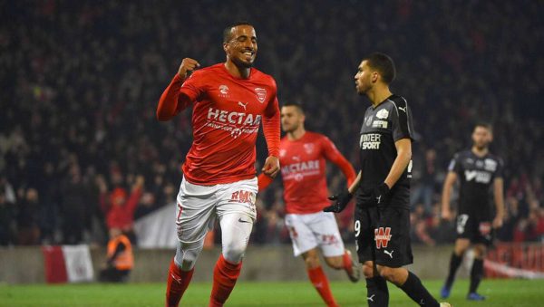 Tait devrait quitter la France et va être remplacé par Alioui