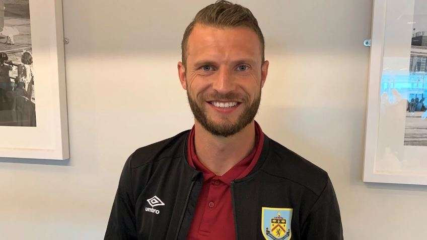 Amiens : l'ex-défenseur recherche un club en direct à la télé