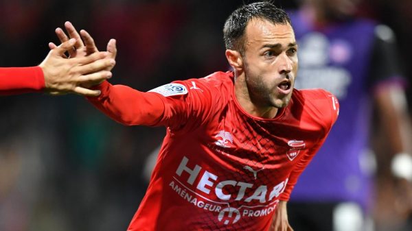Le Nîmes Olympique ne veut pas lâcher son meilleur buteur