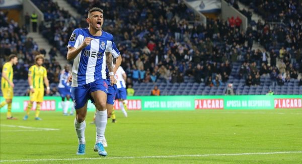Le FC Porto discute avec Tiquinho Soares