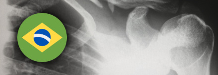 Neymar taclé par un fan au Brésil