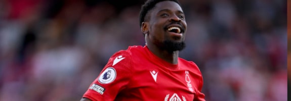 Rennes envisage de recruter Serge Aurier