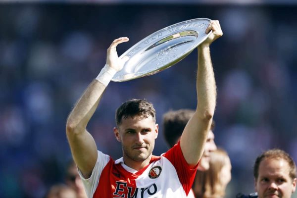 Real Madrid : un buteur mexicain pour cet hiver ?