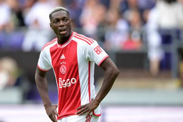 Reims tente un hold-up sensationnel sur un cible de Burnley