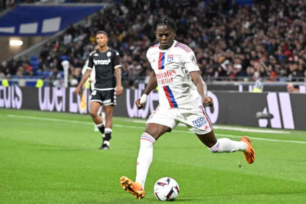 Lyon : Le RB Leipzig intensifie ses efforts pour signer Castello Lukeba