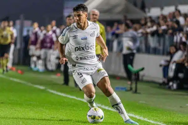 L’AS Roma vise un jeune attaquant brésilien