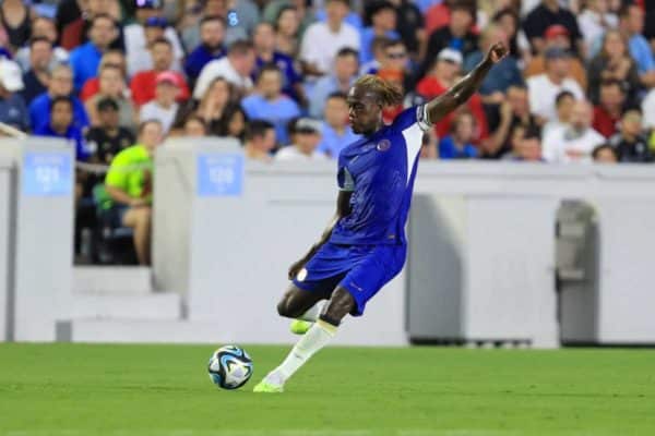 Manchester United active une piste défensif à 50M€