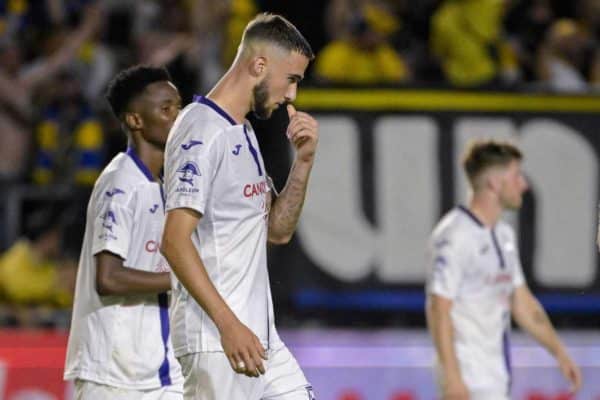 Le PSV se penche sur la pépite belge Zeno Debast