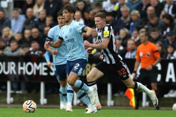 Brentford : Aaron Hickey intéresse trois cadors de Premier League