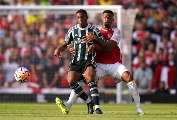 Manchester United veut proposer un échange au PSG