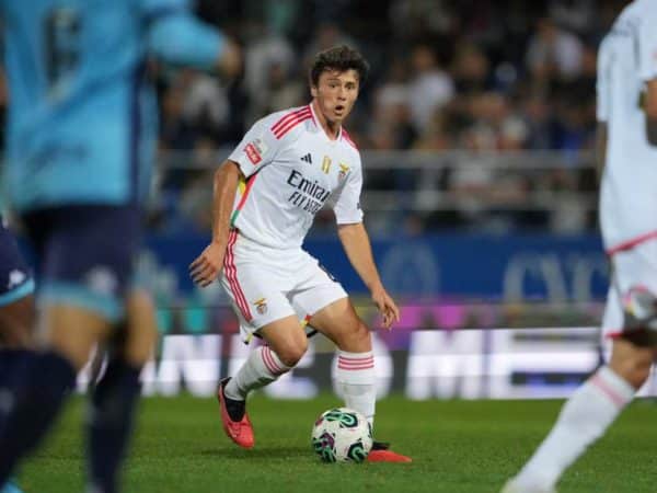 Manchester United se penche sur un jeune talent portugais