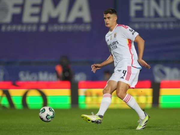 Manchester United prêt à lâcher 100M€ sur un défenseur