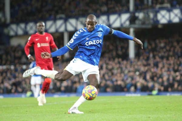 Alerte transfert: Doucouré pourrait quitter Everton pour 15 millions !