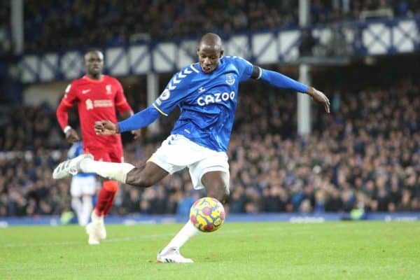 Everton : Doucouré prolonge son contrat (Officiel)