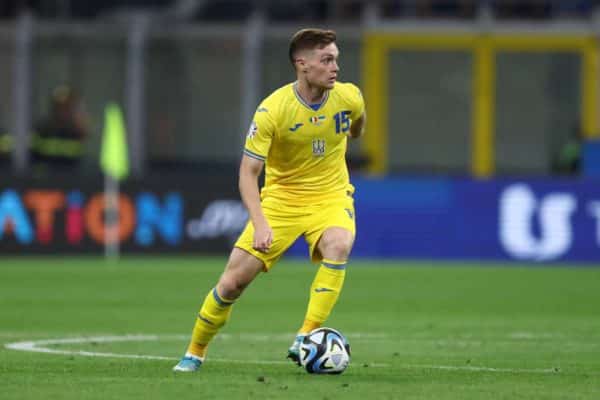 Le FC Barcelone surveille un international ukrainien