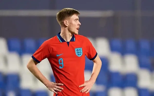 Mason Cotcher sur les tablettes d'Arsenal et Brighton © Jeorge Bird