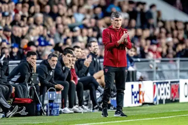 Ce technicien espagnol pourrait bouleverser l&rsquo;Olympiakos !