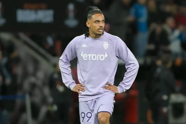 Yllan Okou signe au SC Bastia pour 2 ans © IMAGO