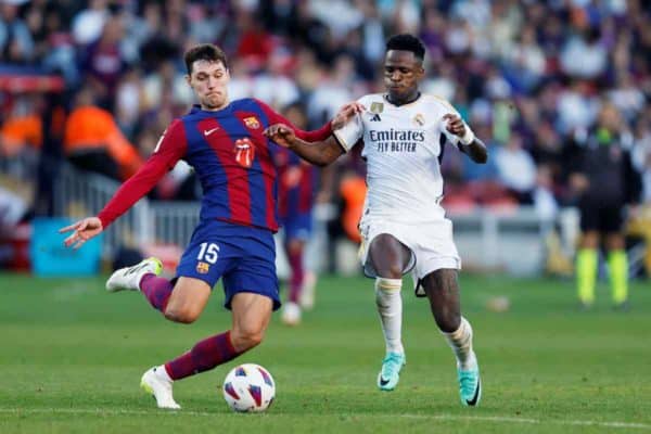 Newcastle vise un défenseur du FC Barcelone