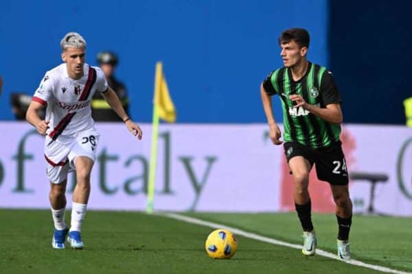 West Ham surveille un international roumain