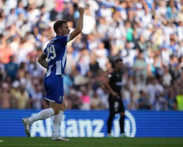 FC Valence : Toni Martinez sur les tablettes