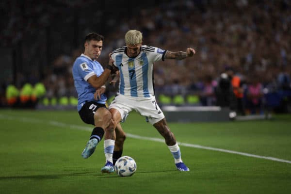 Argentine – Uruguay : Lionel Messi recadre Manuel Ugarte