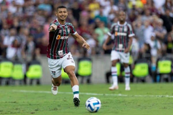 André a un nouveau prétendants en Angleterre