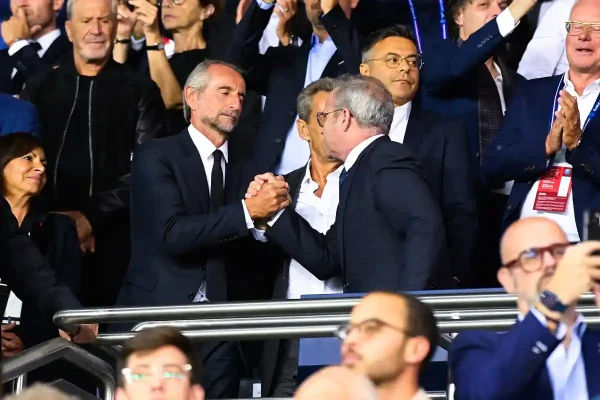 Un ancien dirigeant du PSG envisagé pour jouer un rôle à Manchester United
