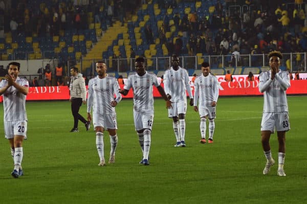 Ligue 1 expatriée : Besiktas écarte Aboubakar, Rosier, Bailly, Ghezzal et Onana après une défaite amère