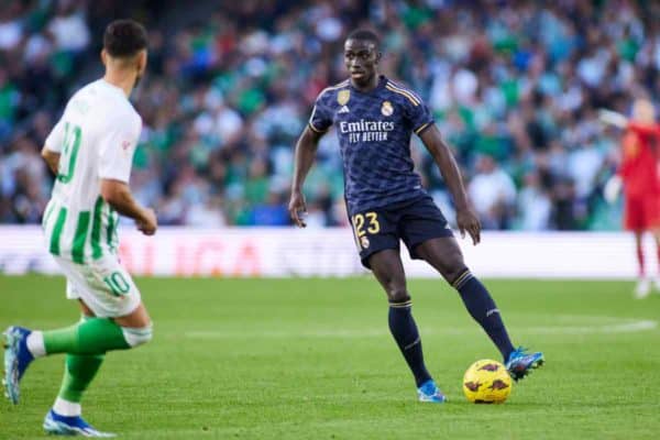 Le PSG pourrait faire une offre pour Ferland Mendy