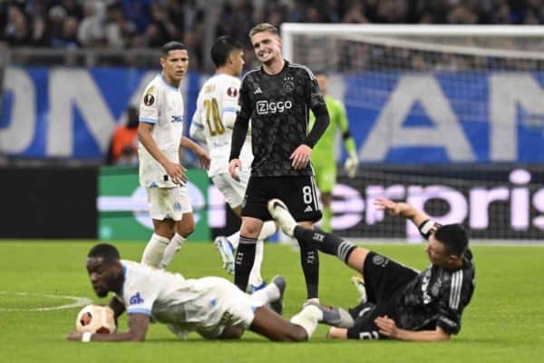 Newcastle et Manchester United se penchent sur Kenneth Taylor