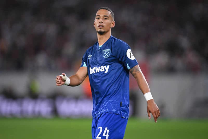 Tino Kehrer arrive à Monaco 