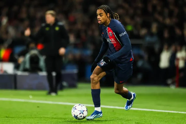 PSG: Bradley Barcola de retour pour le Barça ?