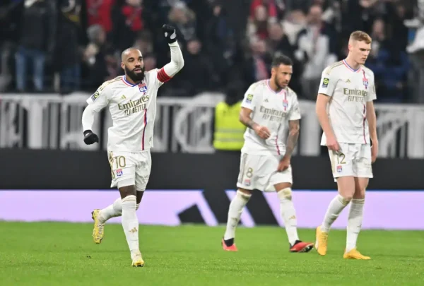 Lacazette a la cote en Turquie