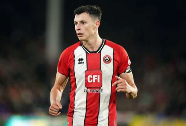 Naples se penche sur Anel Ahmedhodzic