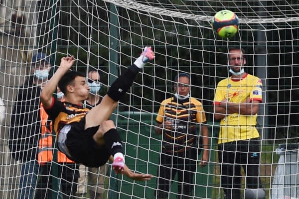 Esteban Lepaul: Angers ou Metz, qui l’emportera pour le buteur meilleur buteur du National?