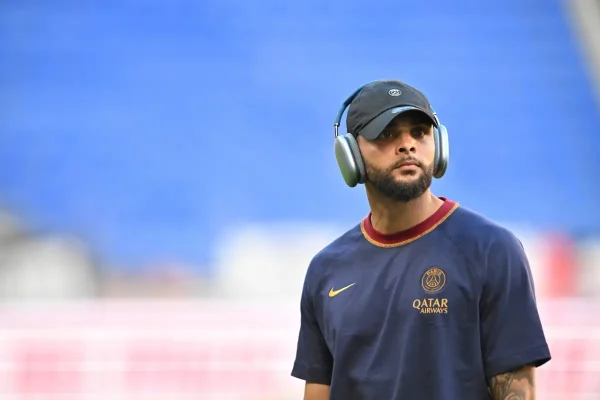Le PSG en a marre de Layvin Kurzawa