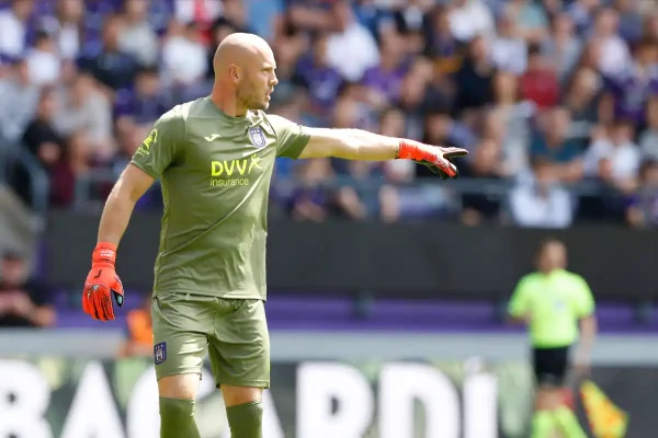Maxime Dupé sous le maillot d'Anderlecht @Alamy